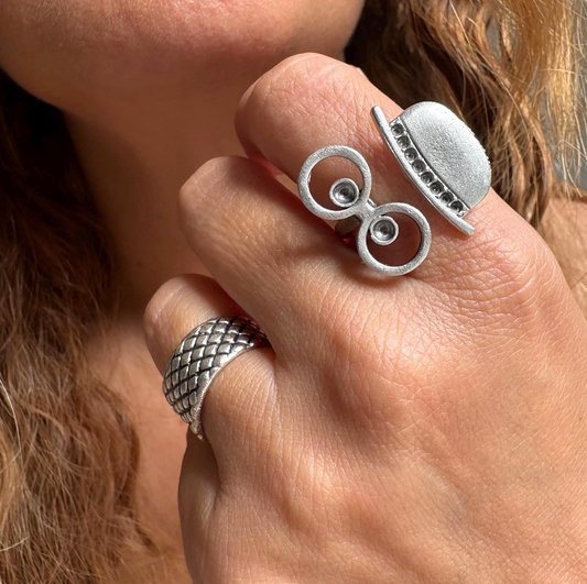 Handcrafted Abstract Silver Vintage Ring - Unique Modern Art Jewelry - Ring For Women
