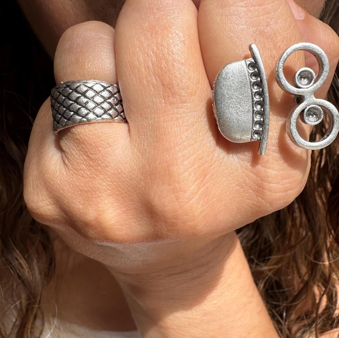 Handcrafted Abstract Silver Vintage Ring - Unique Modern Art Jewelry - Ring For Women