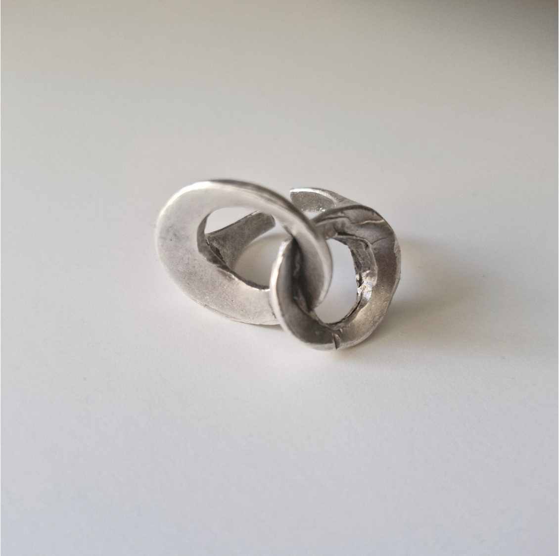 Interlocking Loop Brass Ring – Modern Sculptural Minimalist Statement Ring