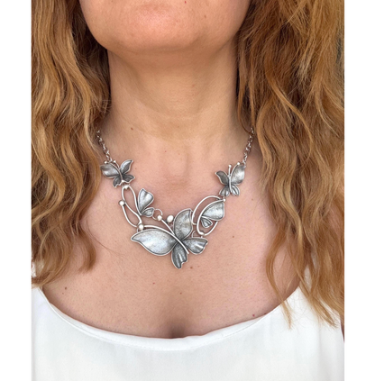 Silver Butterfly Necklace: Statement Jewellery, Nature Inspired, Schmetterling Collier, Papillon Bijou