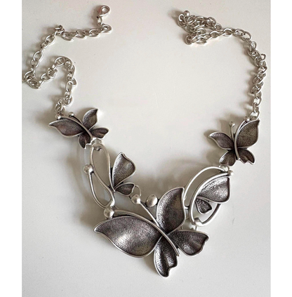 Silver Butterfly Necklace: Statement Jewellery, Nature Inspired, Schmetterling Collier, Papillon Bijou