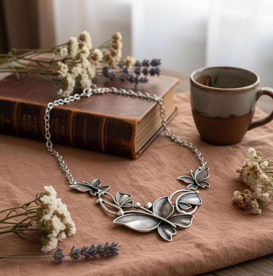 Silver Butterfly Necklace: Statement Jewellery, Nature Inspired, Schmetterling Collier, Papillon Bijou