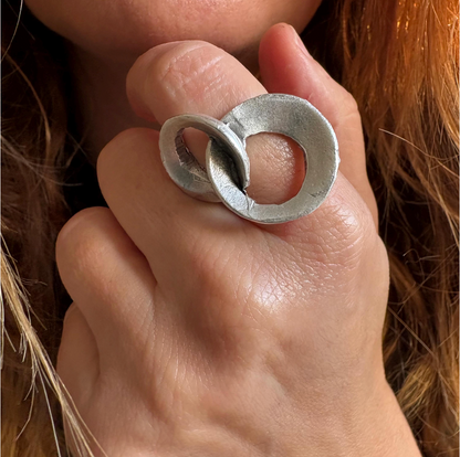 Interlocking Loop Brass Ring – Modern Sculptural Minimalist Statement Ring