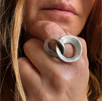 Interlocking Loop Brass Ring – Modern Sculptural Minimalist Statement Ring