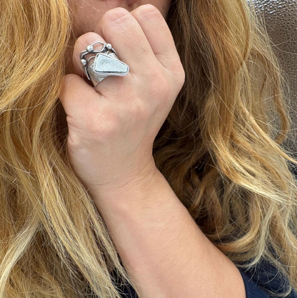Sculptural Brass Ring – Bold Modern Art Design