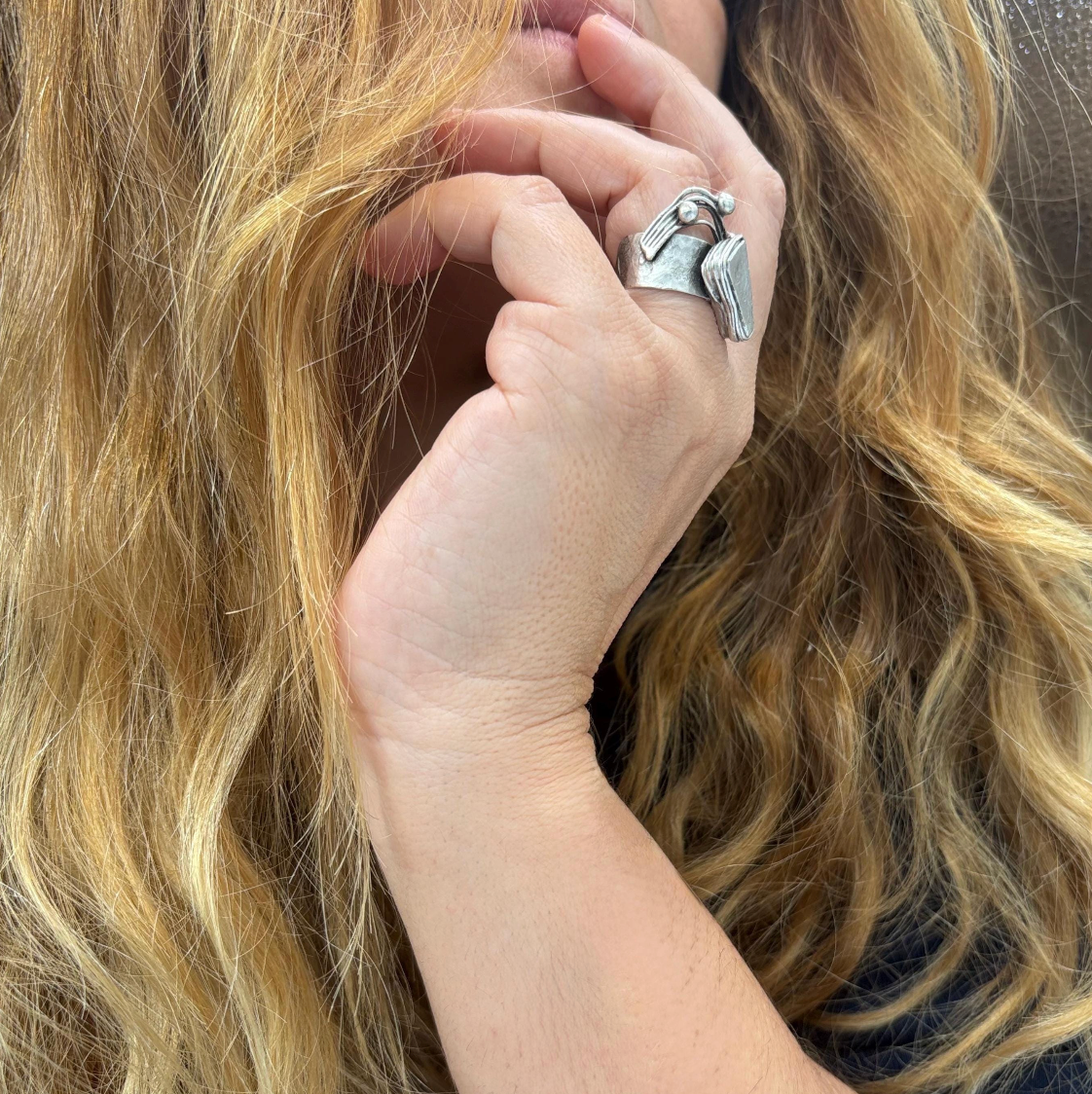 Sculptural Brass Ring – Bold Modern Art Design