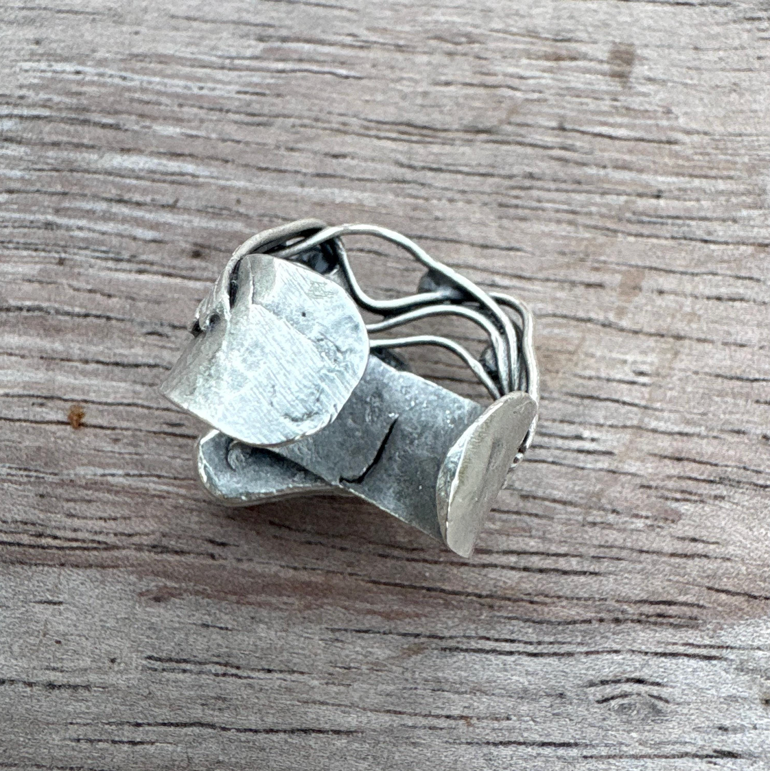 Sculptural Brass Ring – Bold Modern Art Design